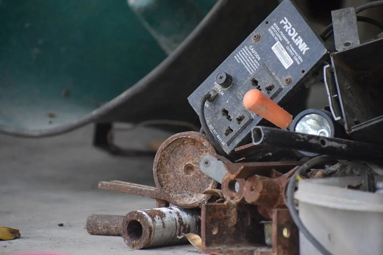 Review: Advances in Virtual Reality Education